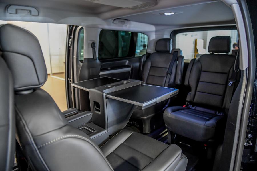  Peugeot Traveller 2016 года  (фото 18 из 39)